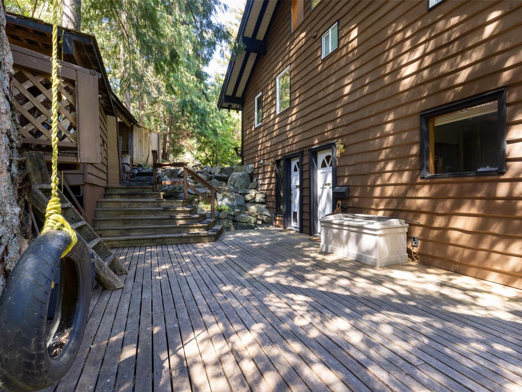 9480 Emerald Drive image 35