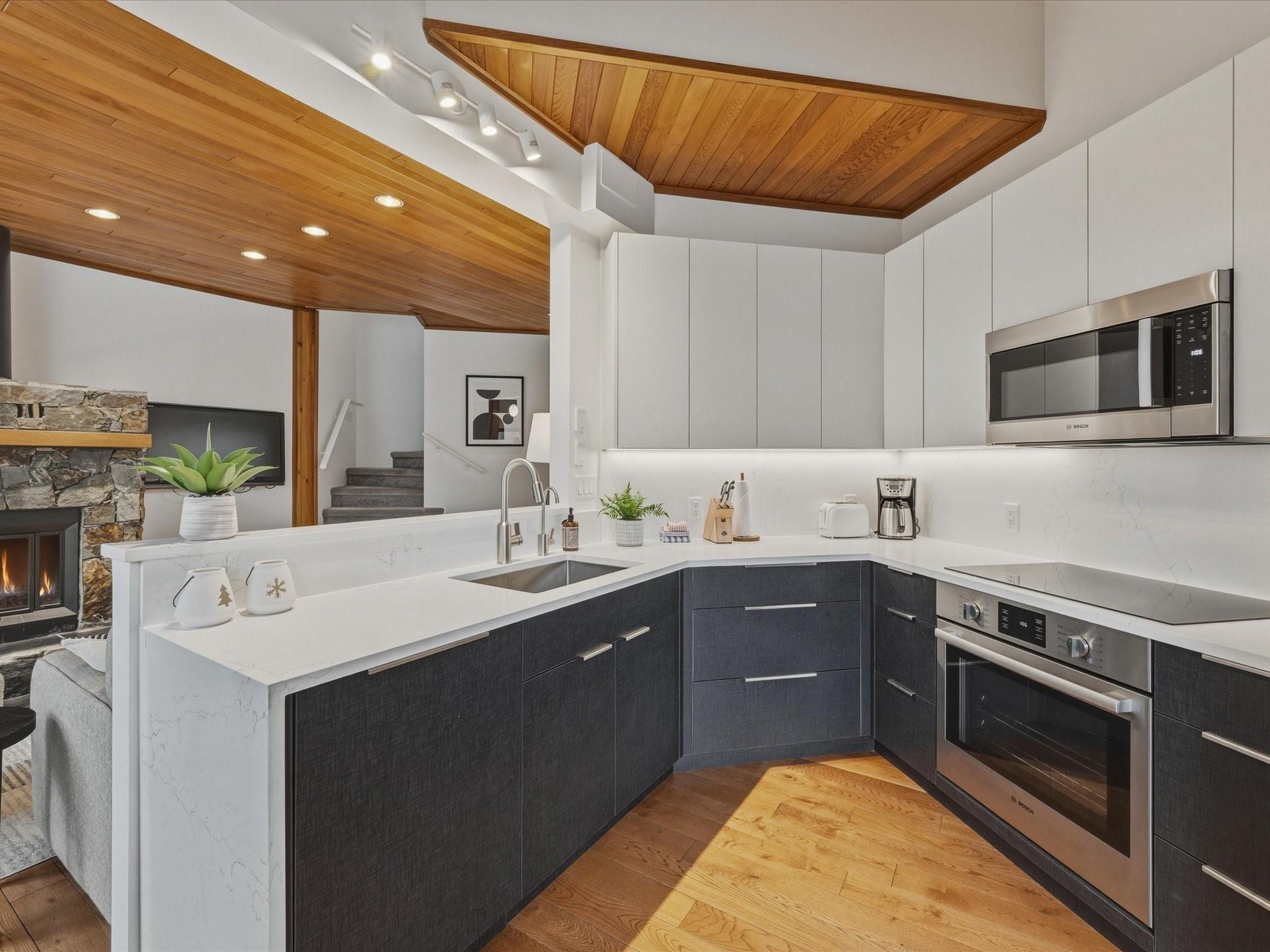 5-4201 Sunshine Place image 7