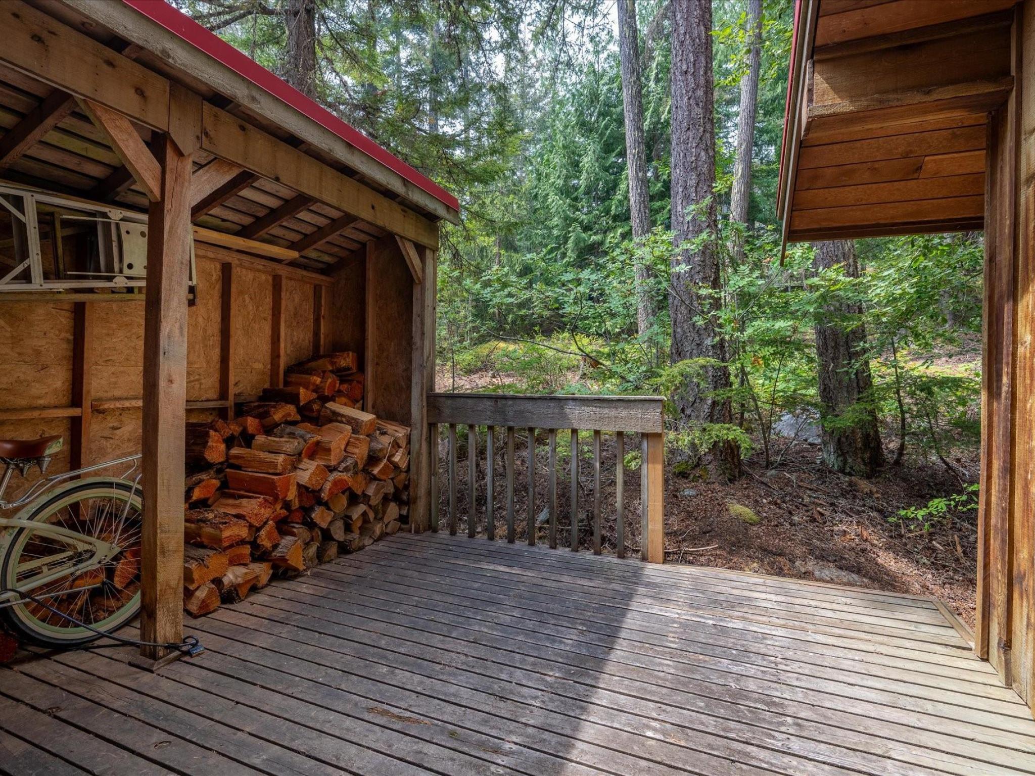 9230 Pinetree Place image 10