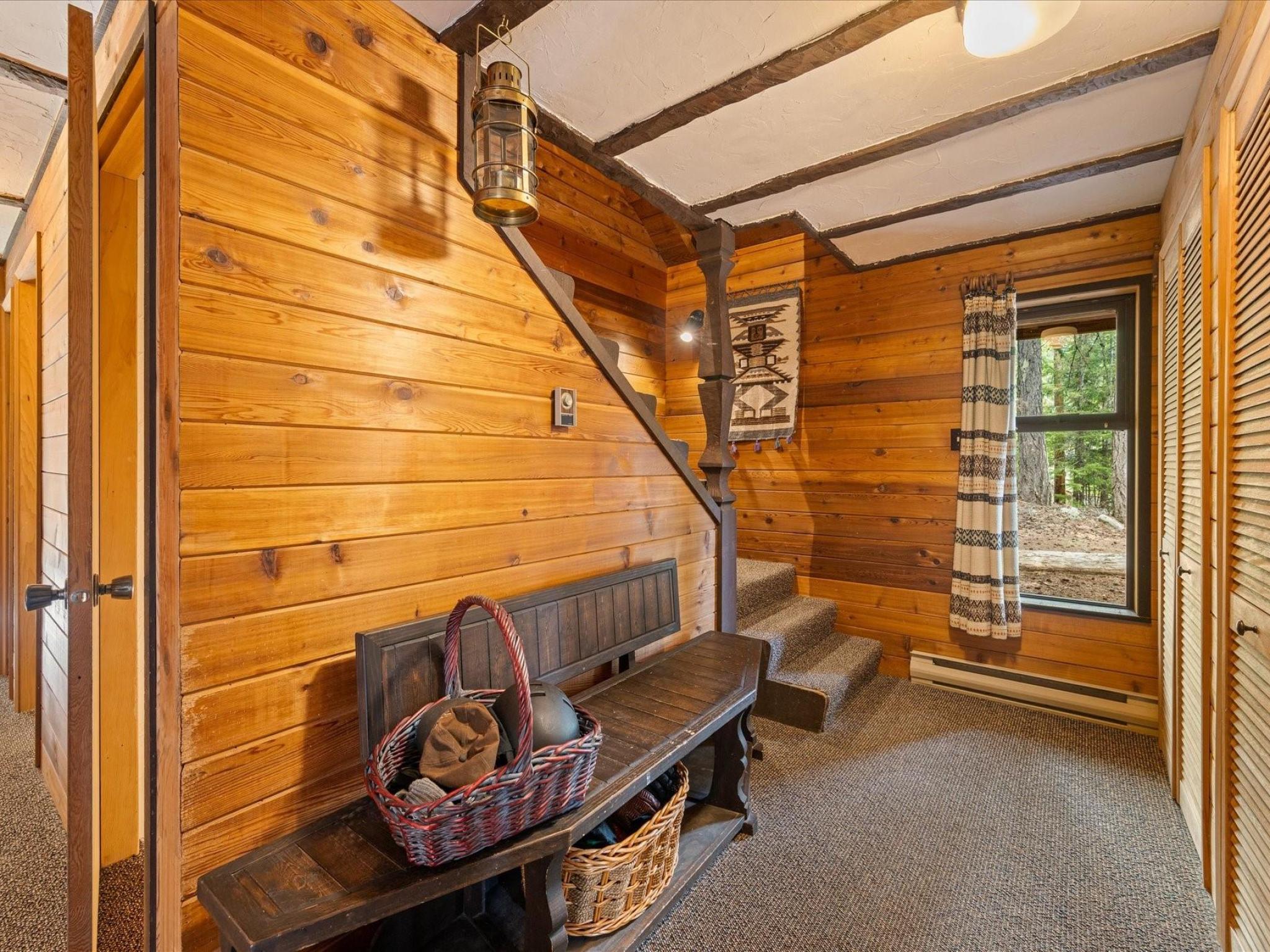 9230 Pinetree Place image 12
