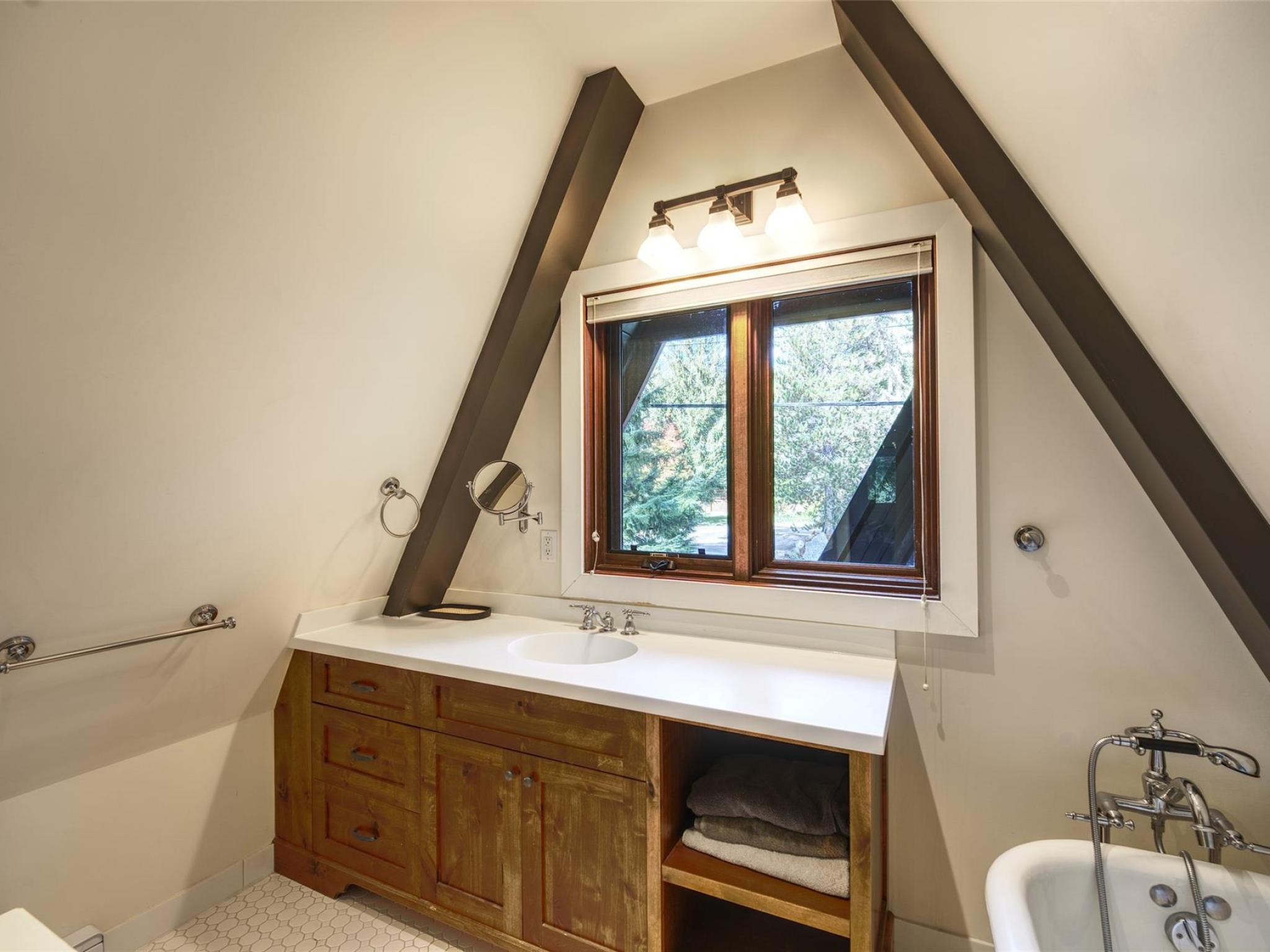 7102 Nesters Road image 20