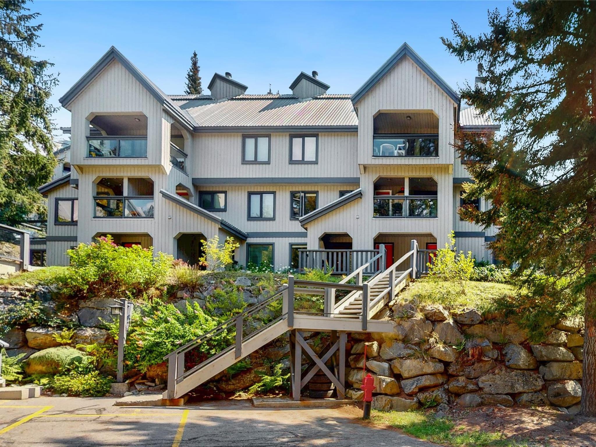 11-2556 Snowridge Crescent