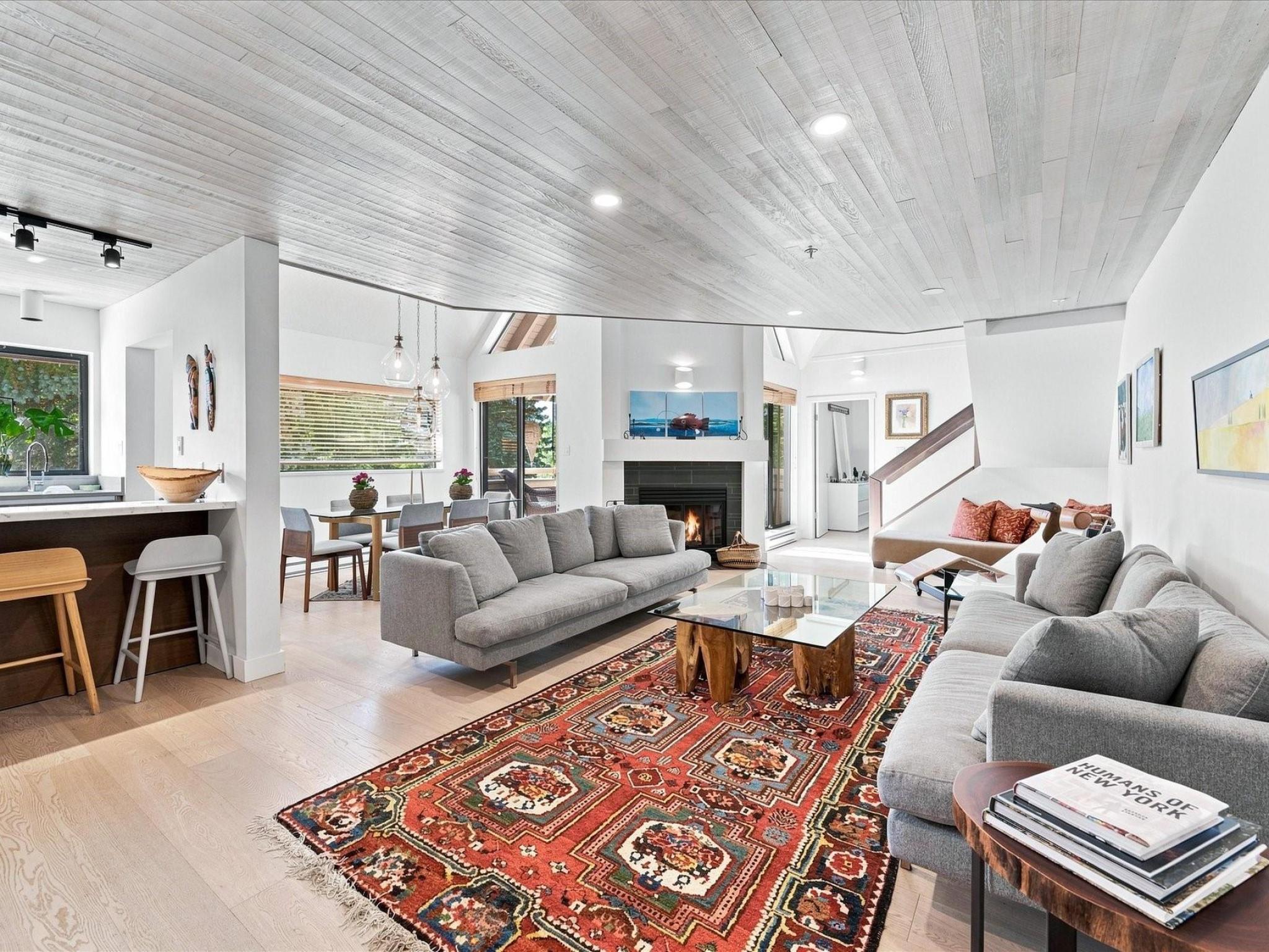 4-4637 Blackcomb Way
