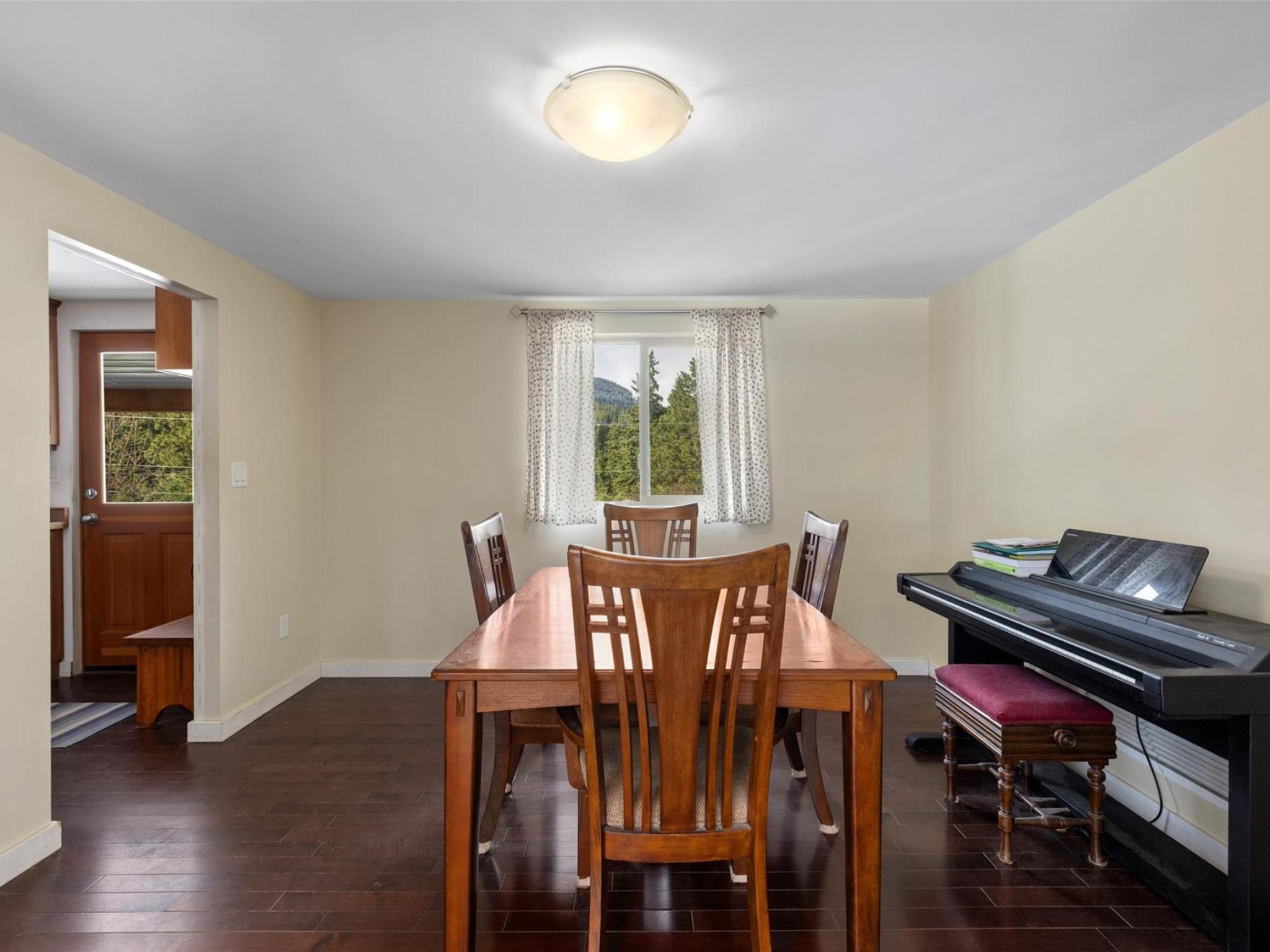 9660 Devine Street image 1