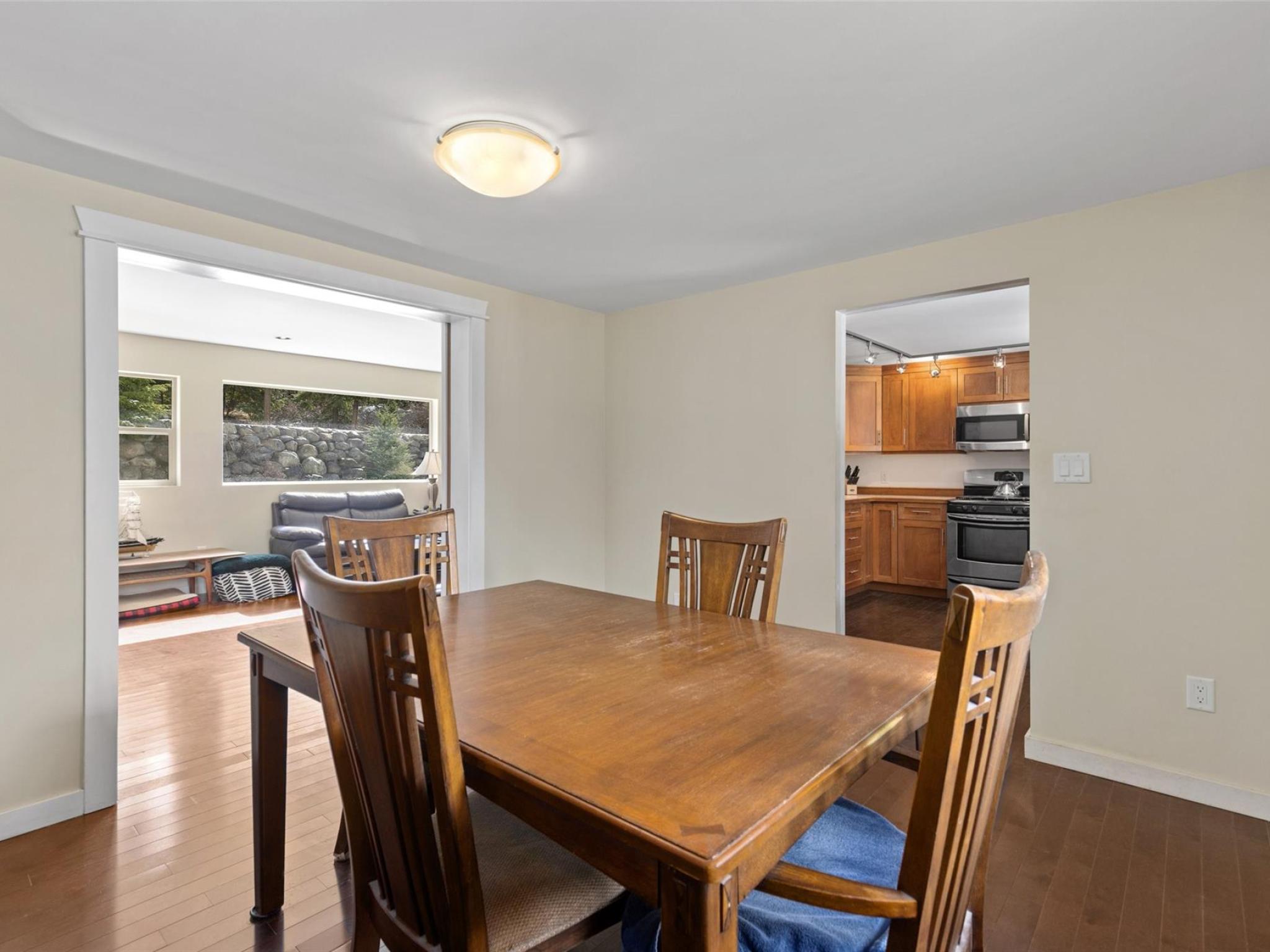 9660 Devine Street image 2