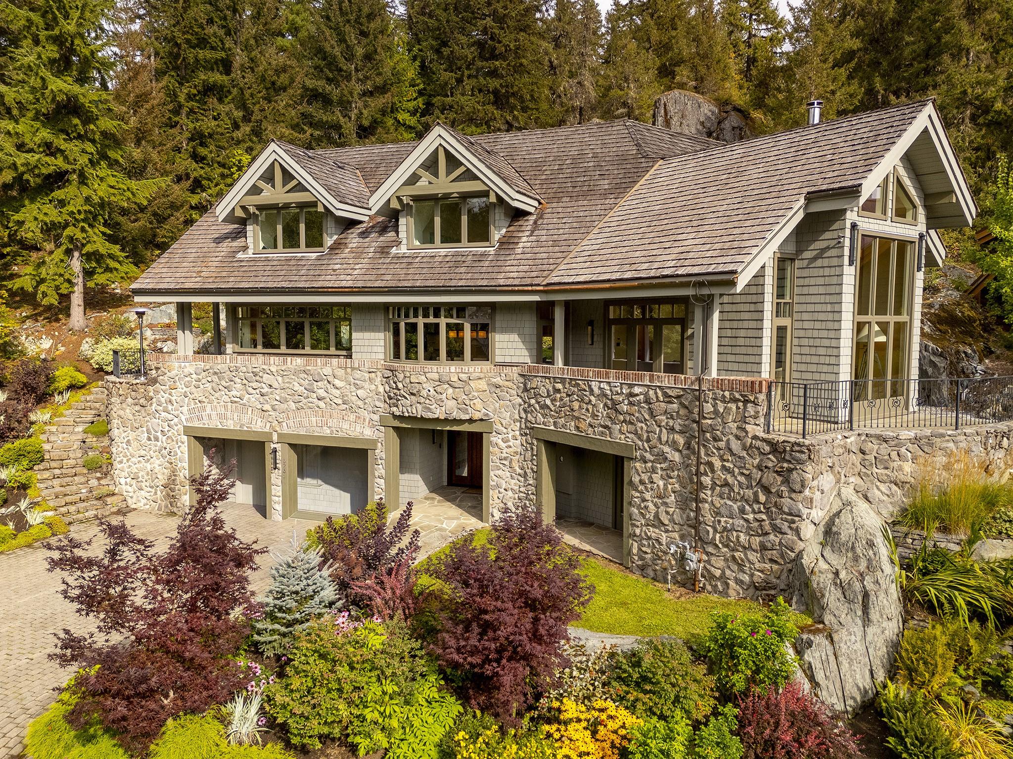 3232 Peak Drive