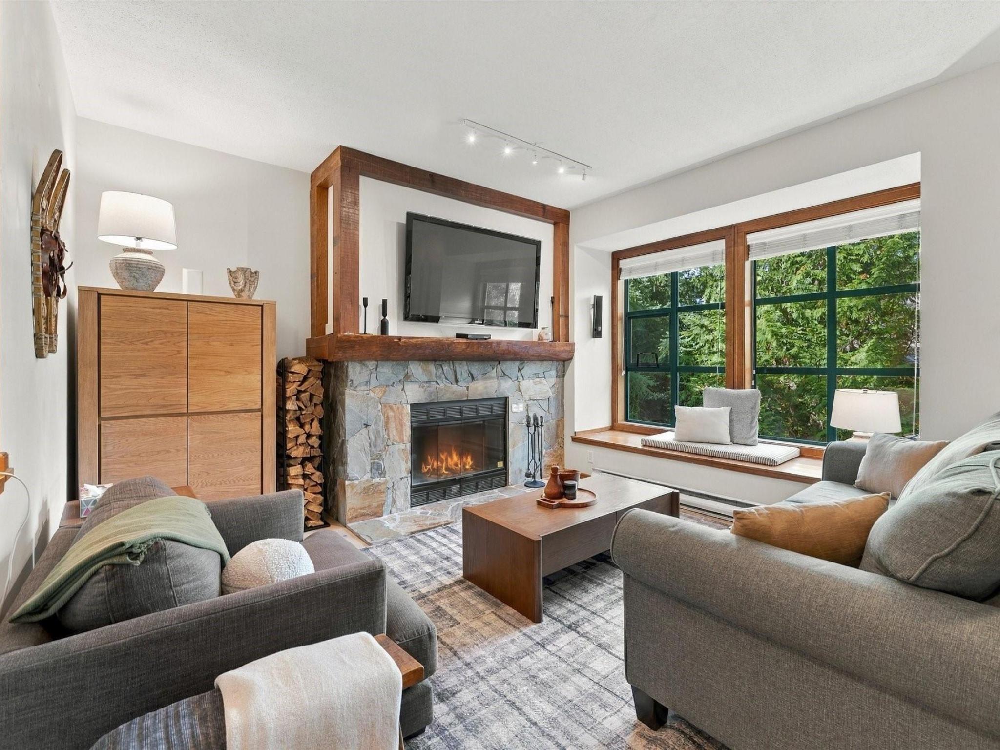 17-4652 Blackcomb Way