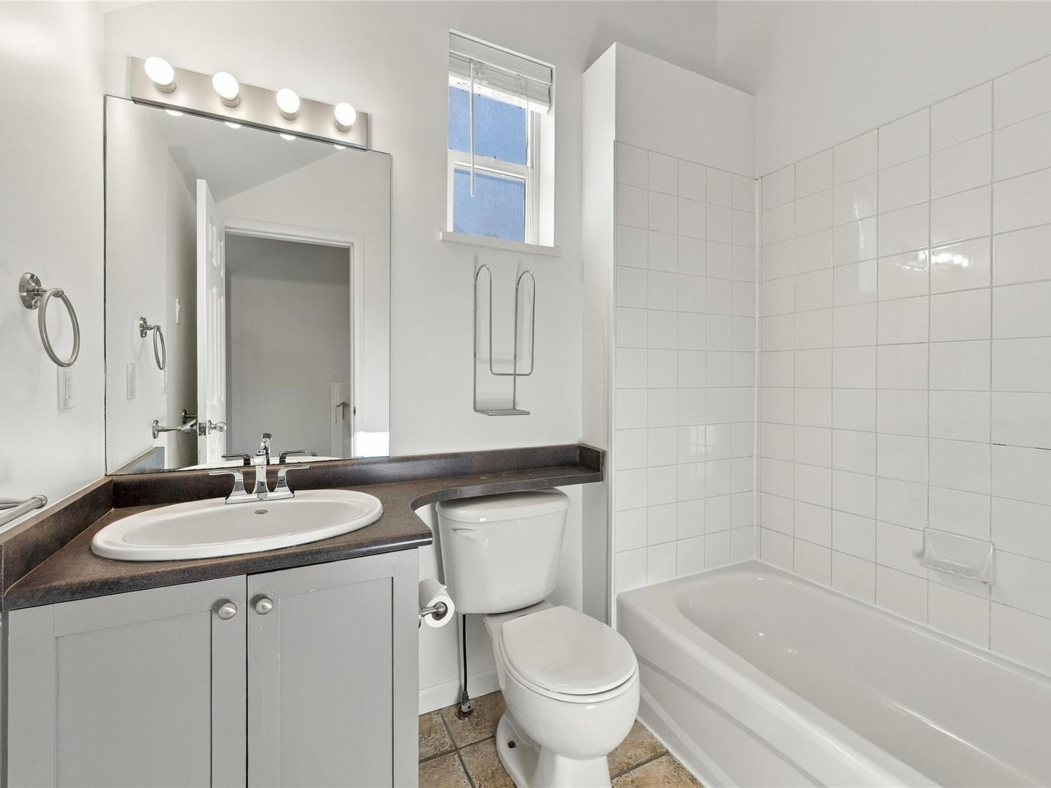 2-1449 Vine Road image 24