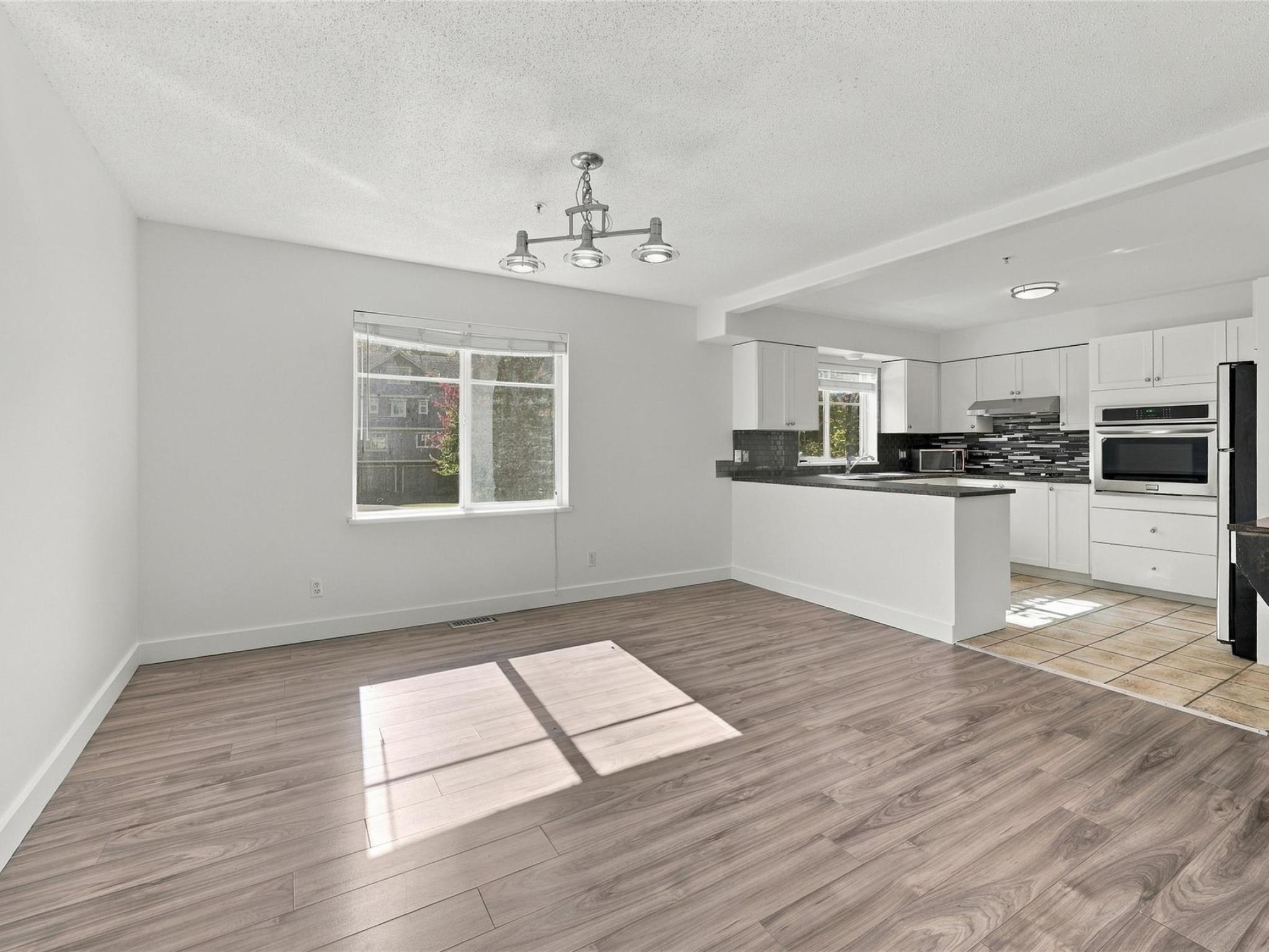 2-1449 Vine Road image 2