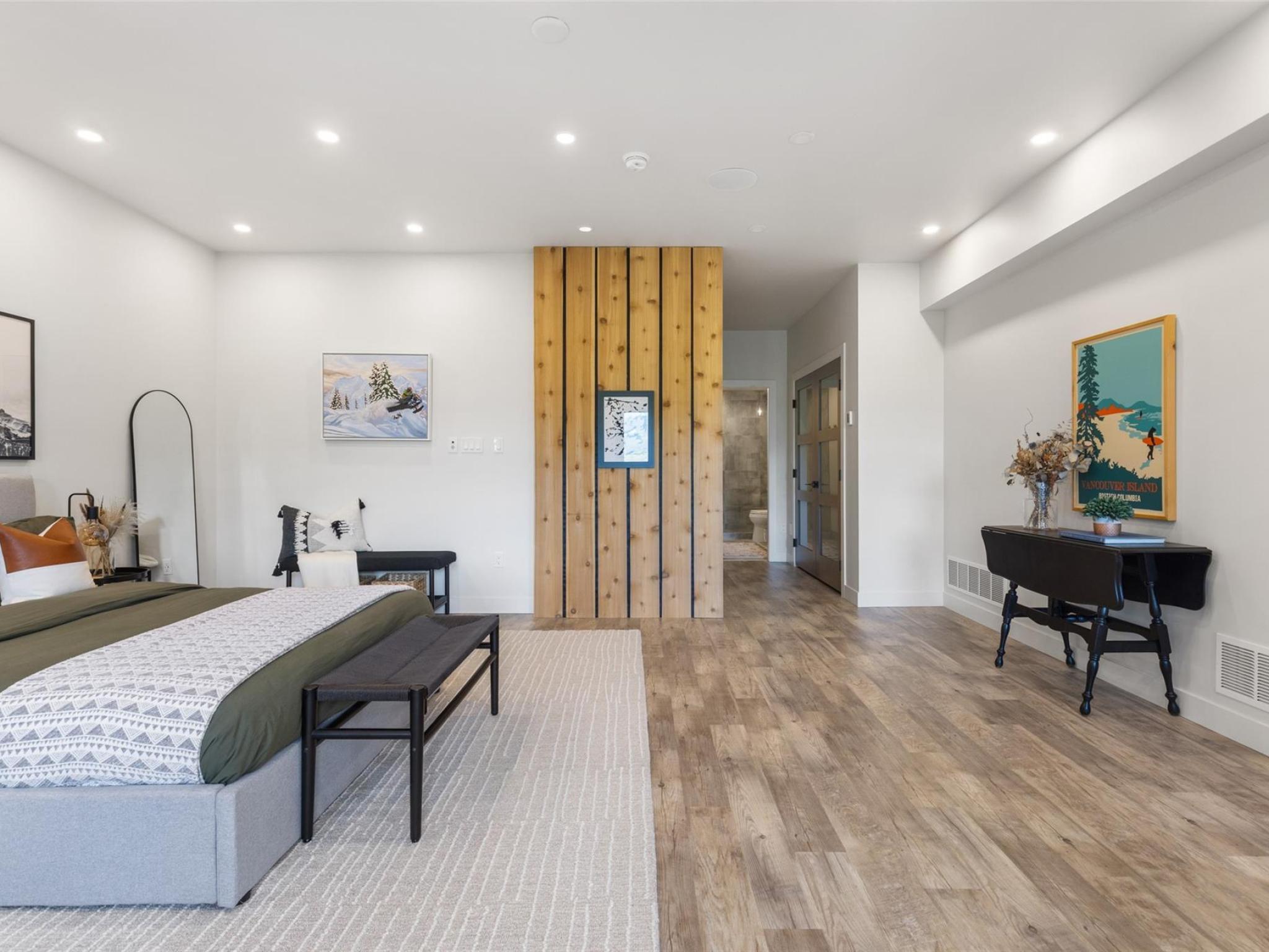 1305 Eagle Drive image 31