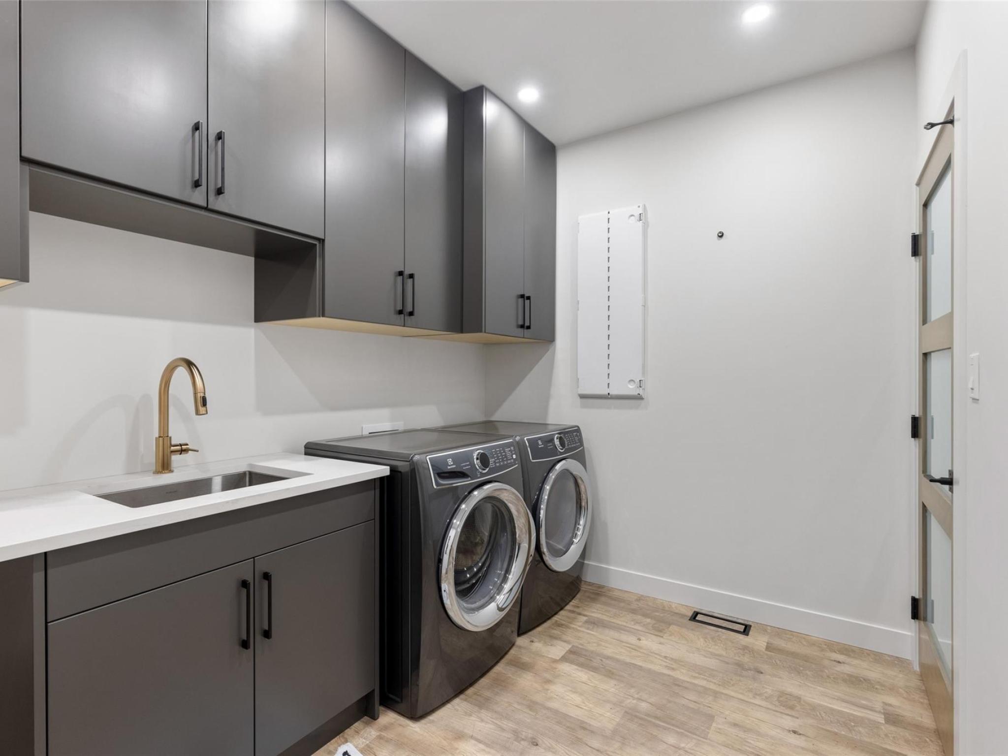 1305 Eagle Drive image 33