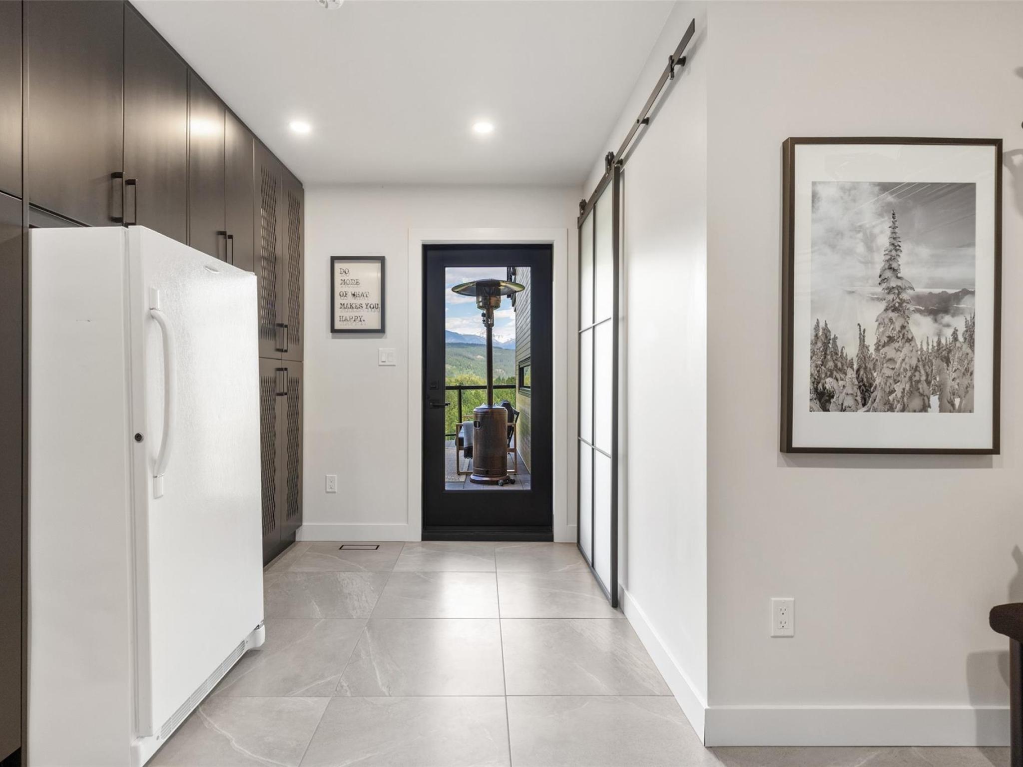 1305 Eagle Drive image 35