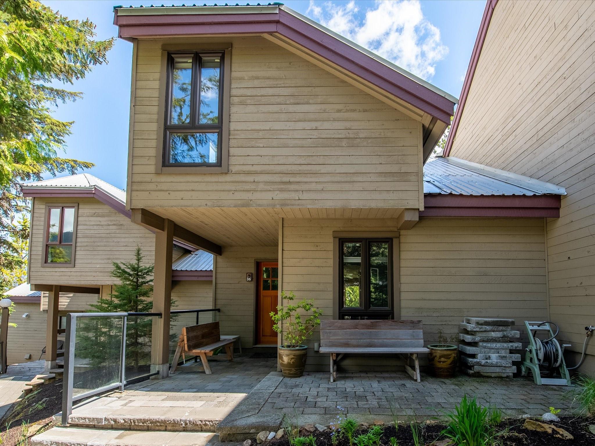 36-6125 Eagle Drive