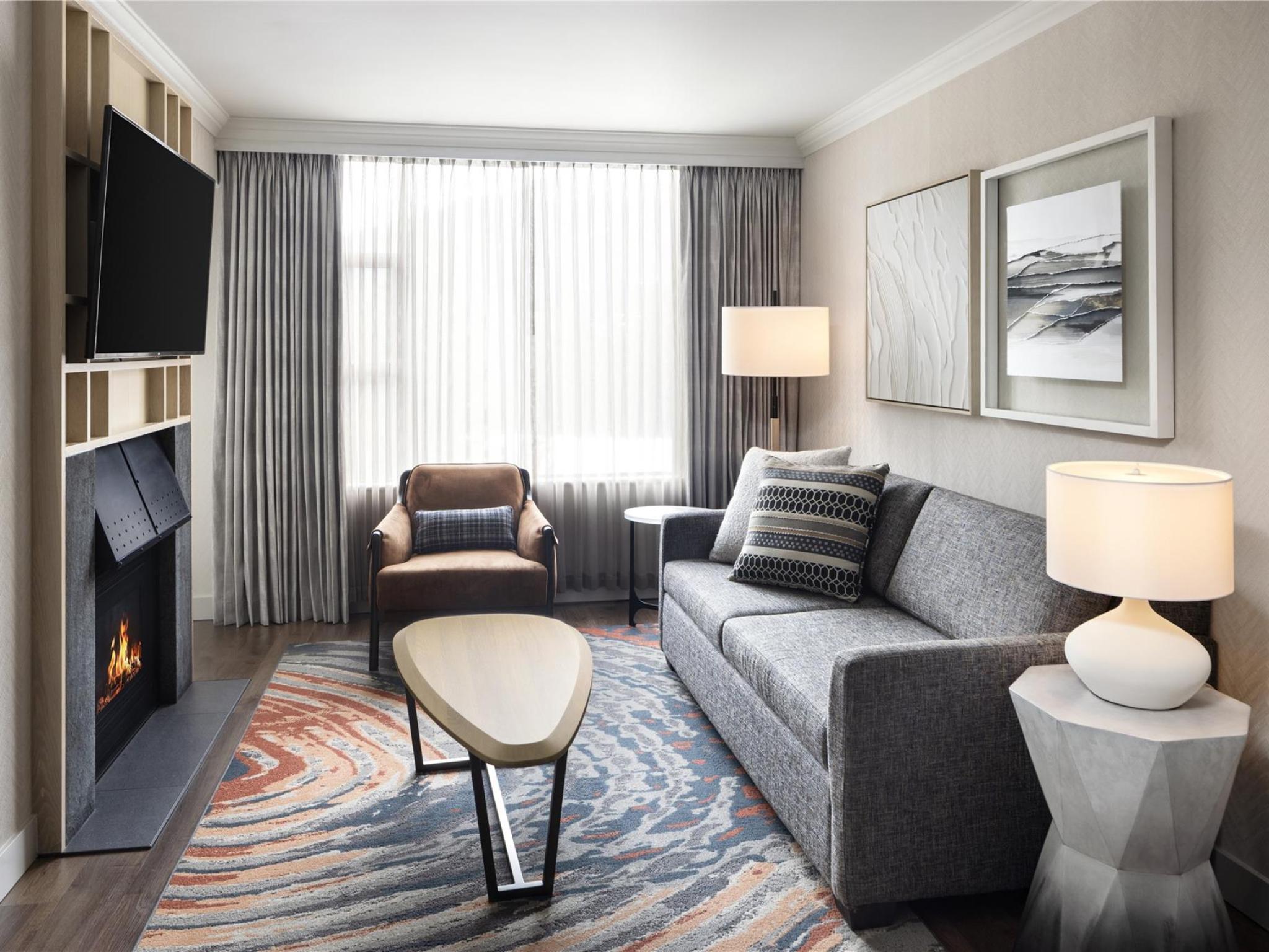 715-4090 Whistler Way