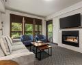 303-2020 London Lane image 3